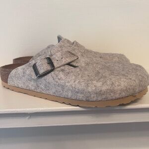 NWT - Felt Birkenstock Boston Clogs